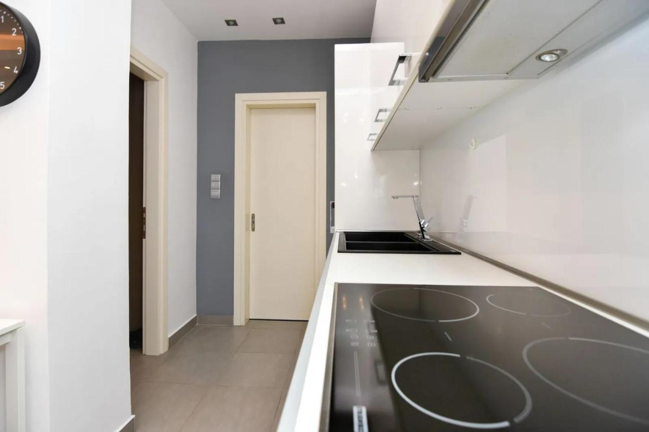 Excellent Apartment Luxuriously Renovated Larissa Bagian luar foto